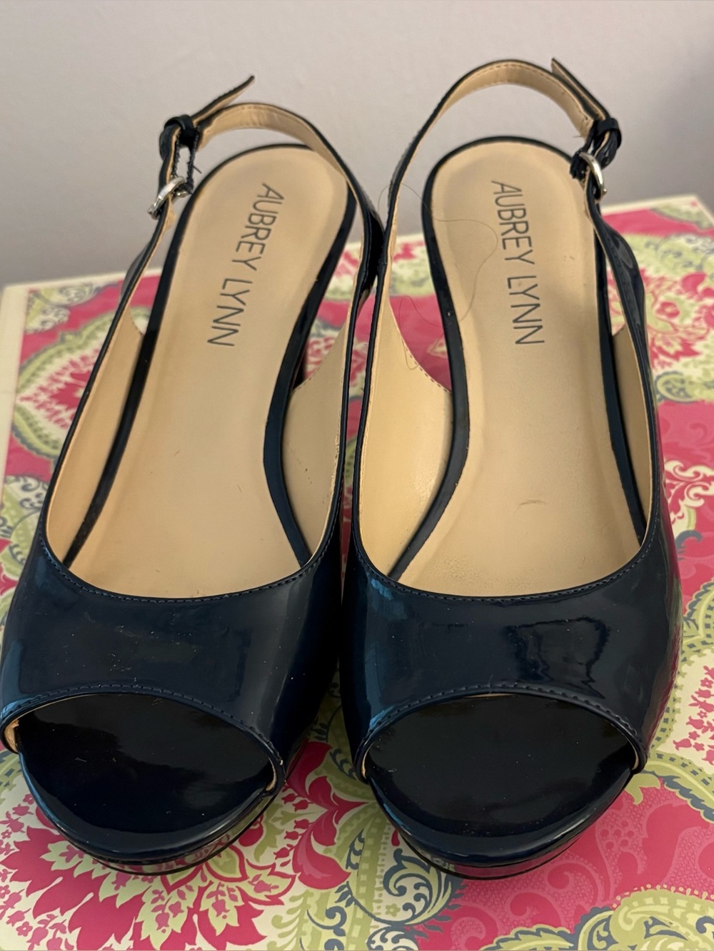 Aubrey Lynn Women's Navy Patent Slingback Peep-Toe Heels